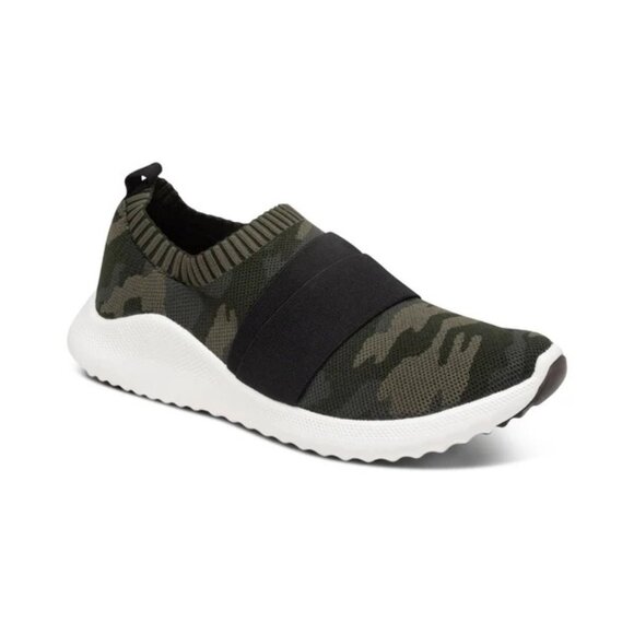 AETREX Women's Camo Arch Support Sneakers Size 8.5 NEW NWOB - Picture 1 of 7